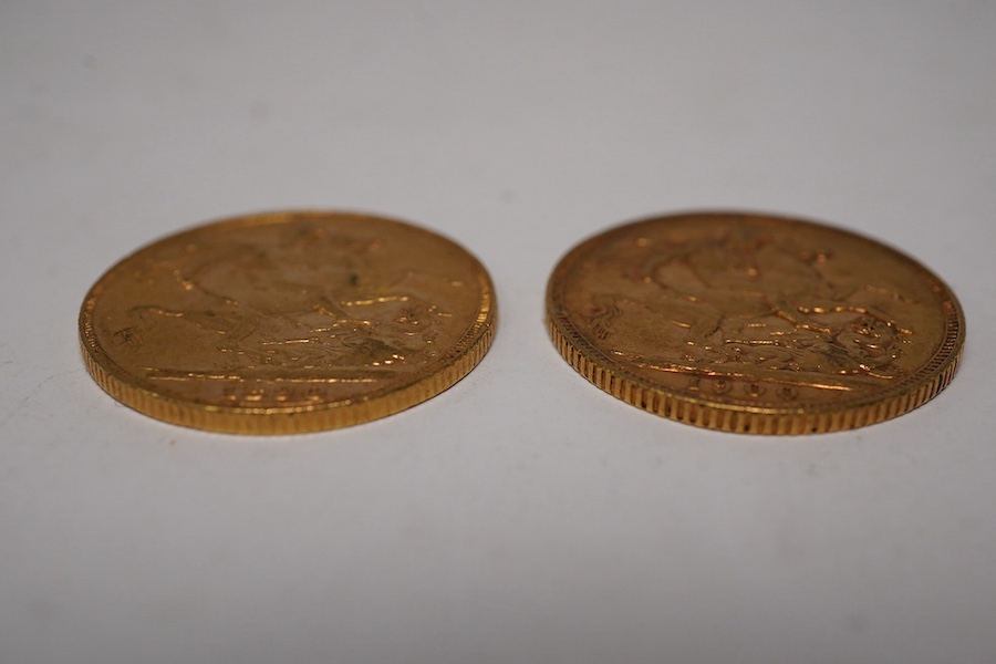 British gold coins, Victoria, two gold sovereigns, 1890, jubilee head, demounted otherwise good VF, and 1900, veiled head, good VF